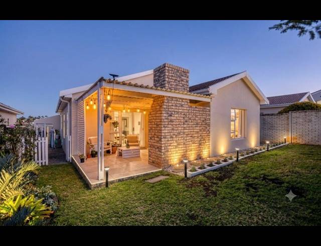 3 BEDROOM TOWNHOUSE FOR SALE IN BEACON BAY